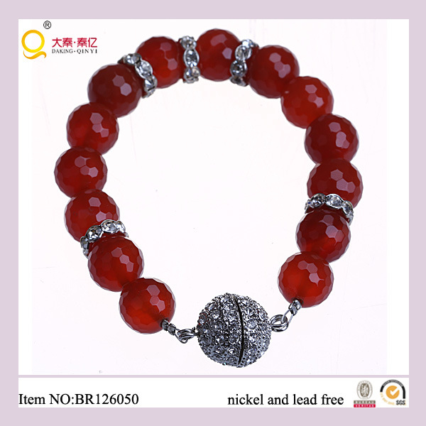 2013 New Product Red Faceted Red Agate with Magnetic Crystal Ball Bracelet