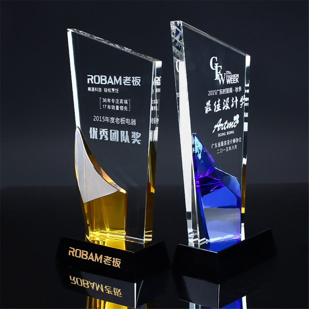 White Clear Transparent Glass with Colorful Yellow Blue Glass Customized Crystal Trophy Award Engraved with The Black Base Souvenir Gifts
