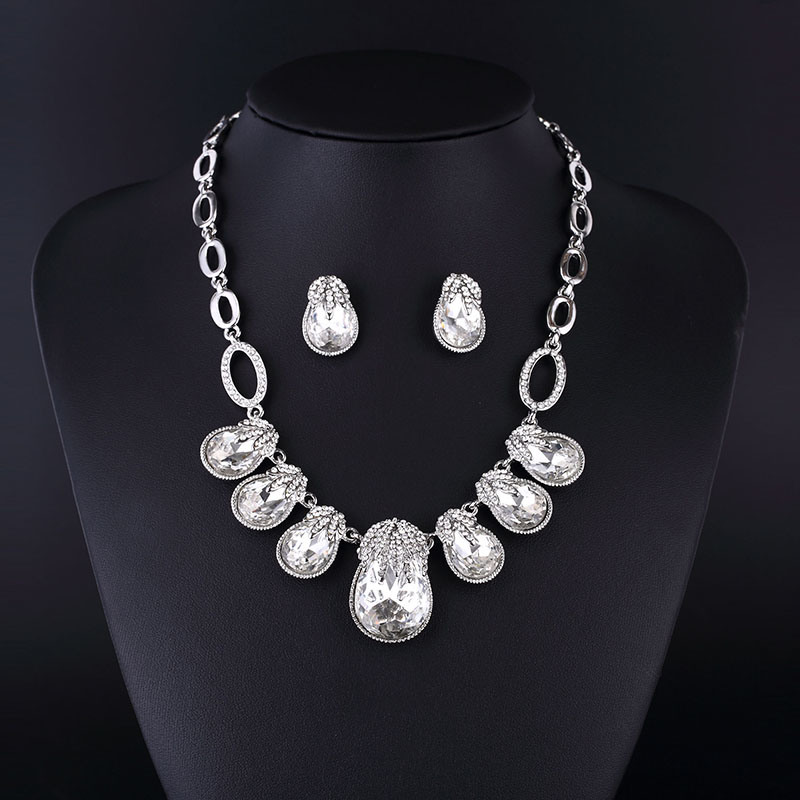 Big Imitation Crystal Diamond Jewelry Necklace