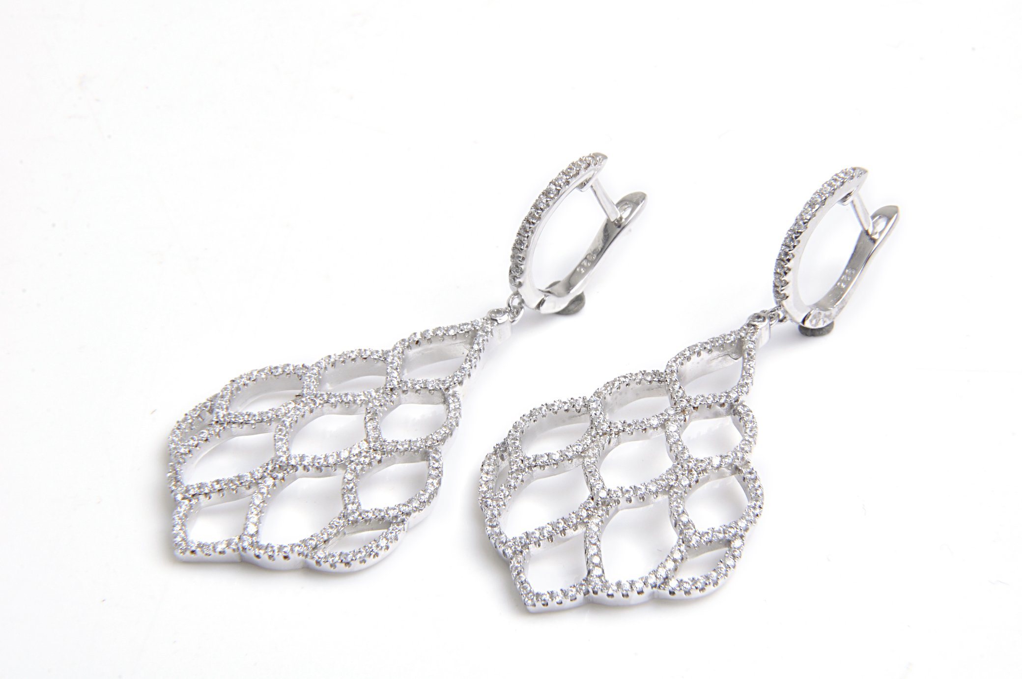 Hot Sale 925 Silver Cut out Drop Earring with Euro Wire