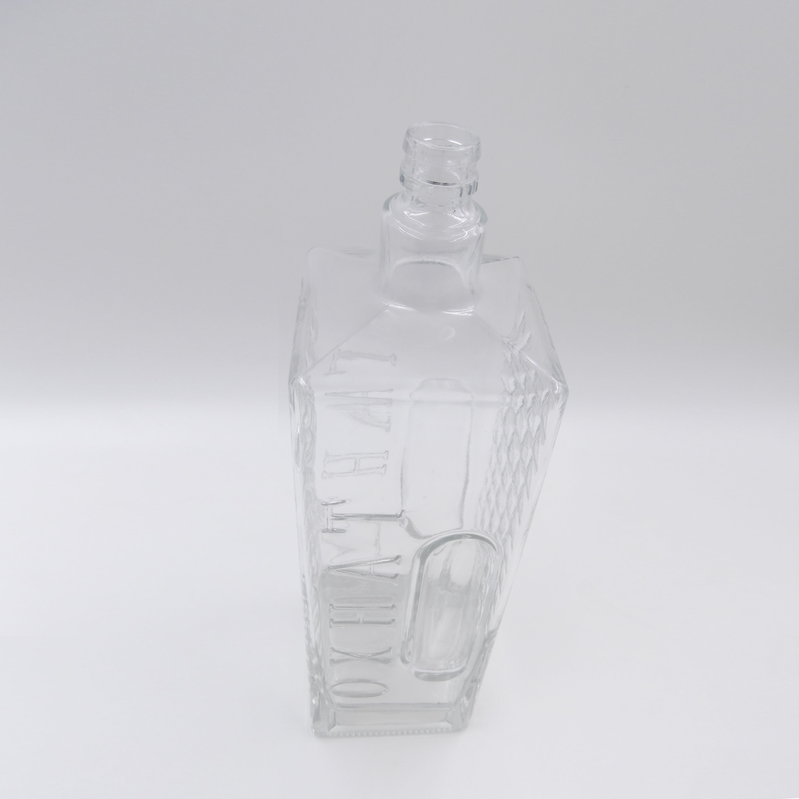 1.75L Customizing Fancy Transparent Vodka Decanter Tequila Glass Bottle