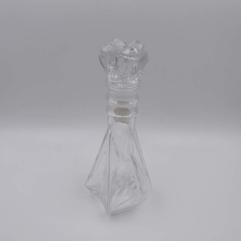 Super Flint Unique Design Whiskey Crystal Glass Bottles Wholesale