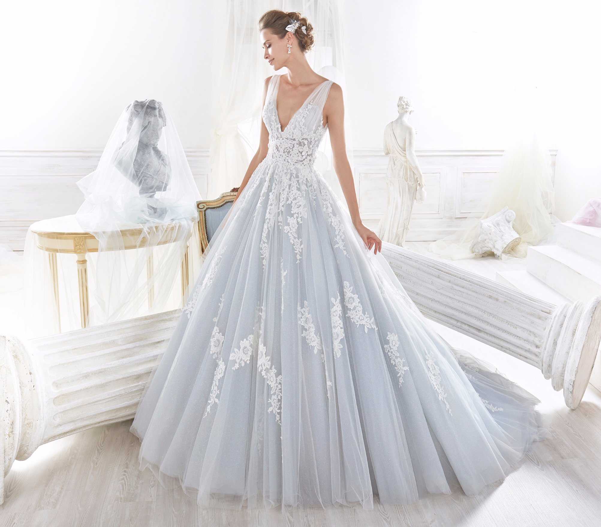 V Neck Blue Tulle Applique Bridal Wedding Dresses
