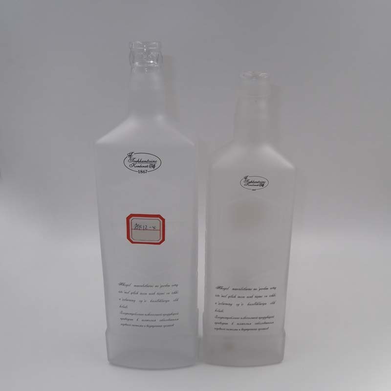 50/70cl Transparent Vodka Glass Bottle with Decal Artwork