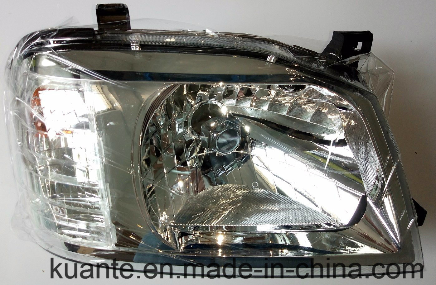 Head Lamp 26060-Vl30b 26010-Vl30b for Nissan Pickup D22 D23