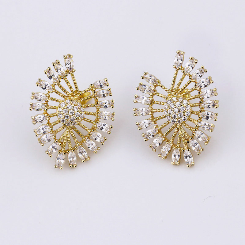 Girl's 18K Gold Plated Fancy Stud Earring Fashion Jewelry for Engagement