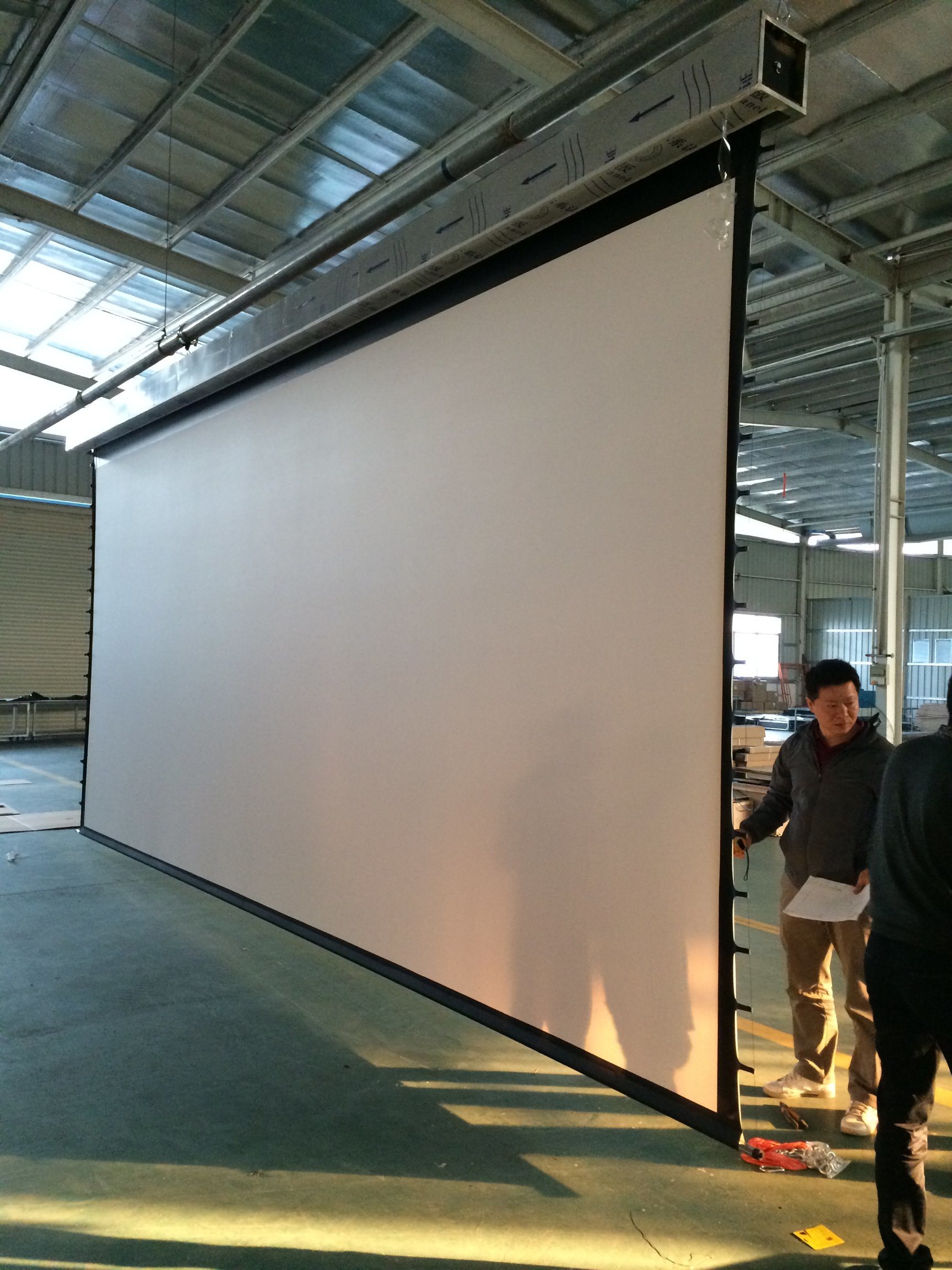 Factory Supplier Projection Screen 16: 9 Format Size Range From 100''-350''