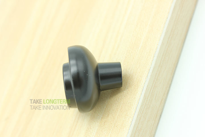 Knobs Drawer Pulls with Full Black Surface