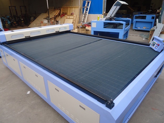 Laser Cutting Flat Bed Tzjd-2030L CO2 CNC Laser Machine