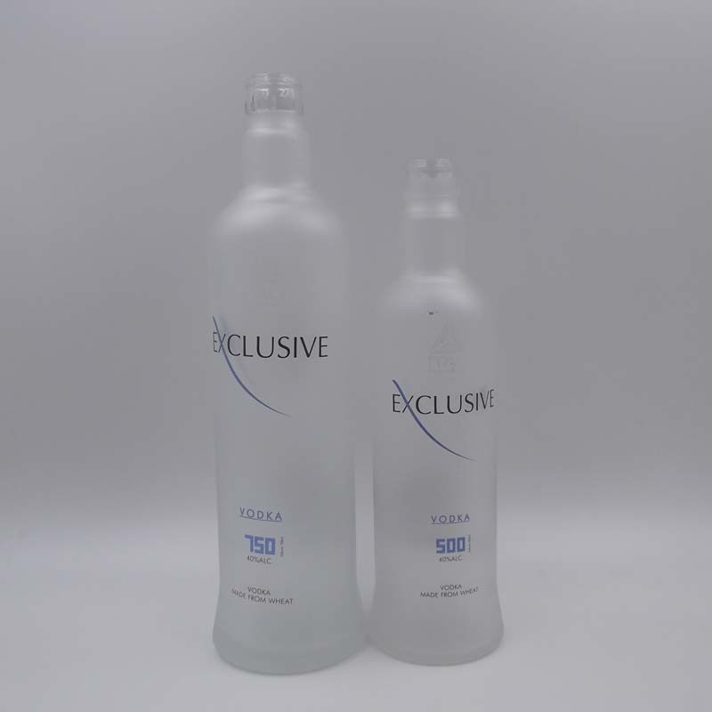 0.5/0.75L Rounded Vodka/Tequila Distilled Glass Bottle with Frosting
