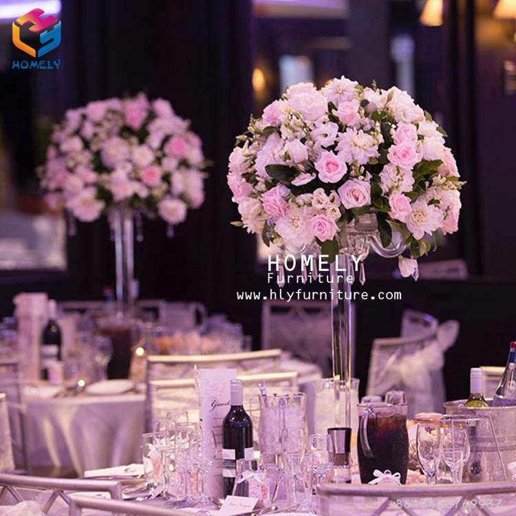 Luxury Decorative Crystal Metal Candelabra Wedding Table Centerpieces