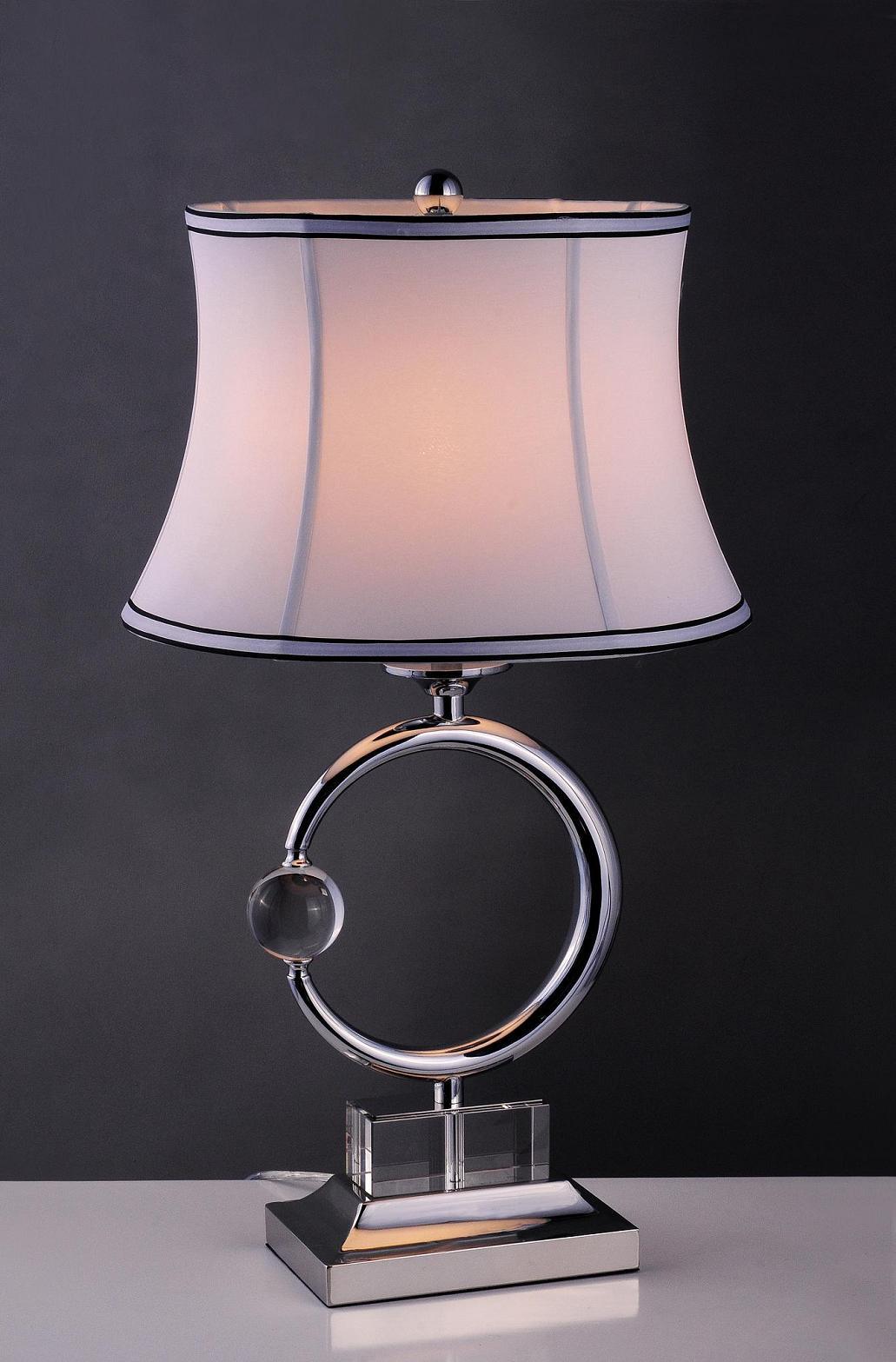 Warmly Practical Metal Crystal House Table Light (BT6078)