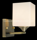 European Style Glass Wall Lamp/Light with Chrome or Gold Finish (8115/1WA)