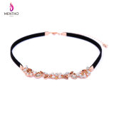 Elegant Cheap Rose Gold Flower-Shape Crystal Short Alloy Collar Necklace