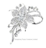 Romantic Flower Crystal Brooches for Women Wedding and Party Dress Silver Rhinestone Brooches Bridal Pins (BR-09)
