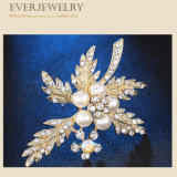 New Fashion Elegant Crystal Rhinestone Metal Flower Brooch