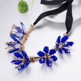 Gold Plated Flower Lacing Pendant Necklace Artificial Jewelry