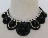 Lady Fashion Flower Beaded Crystal Costume Jewelry Necklace (JE0120)
