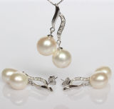 Silver Natural Pearl Pendant Earrings Set with Zircon
