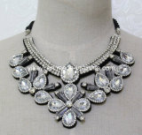 Lady Fashion White Glass Crystal Pendant Necklace Costume Jewelry (JE0208)