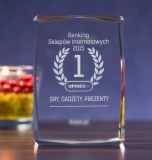 Crystal Glass Cube with Sign Engraving for Christmas Gifts