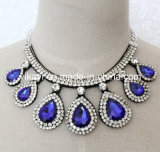 Lady Fashion Waterdrop Glass Crystal Collar Necklace Costume Jewelry (JE0193)