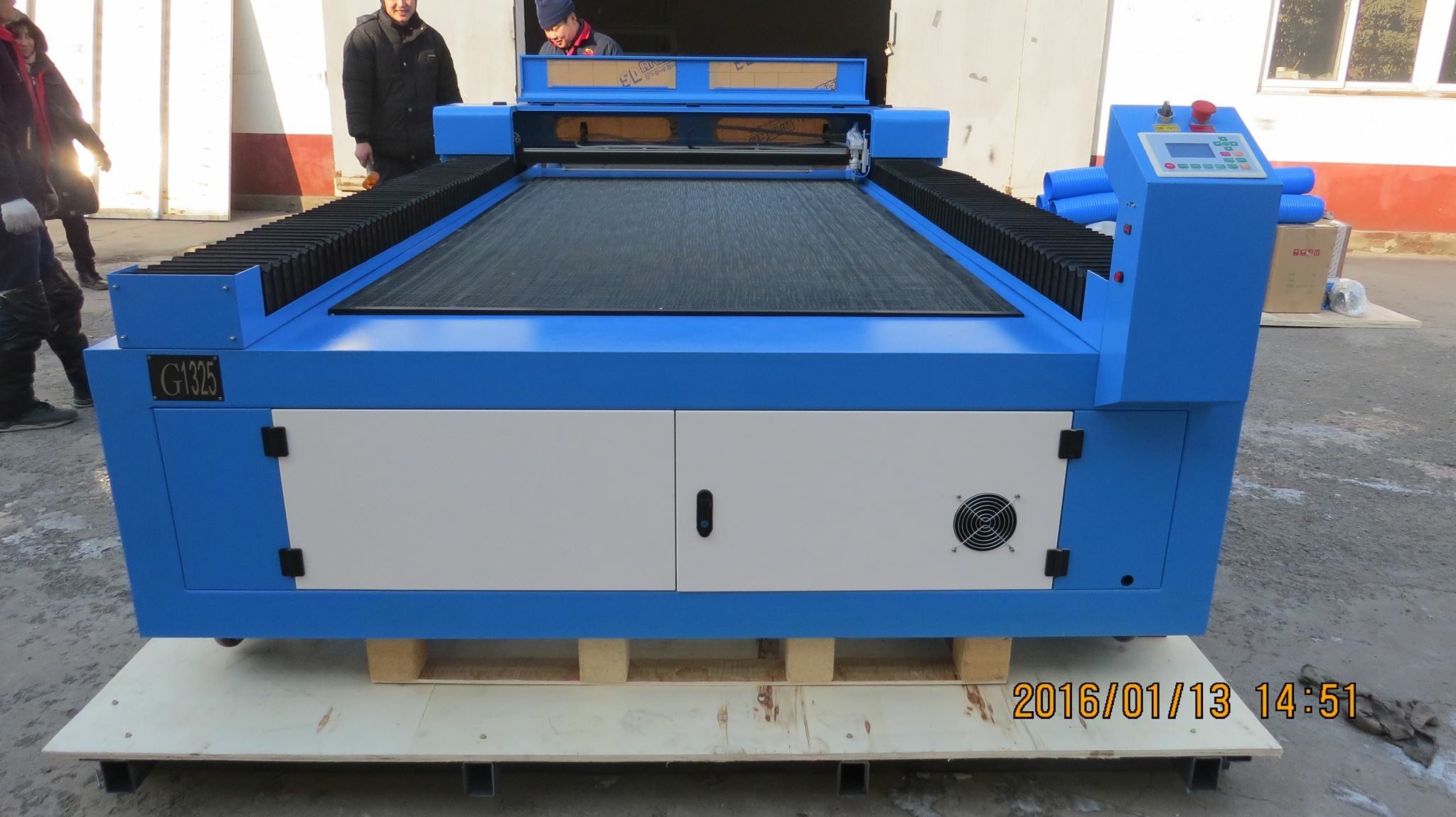 Laser Cut Paper Acrylic Wood CO2 Machine for Sale