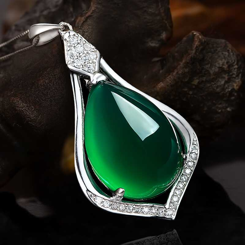 Sale Alibaba Express Jewelry Product Opal Cut Glass Crystal Pendant