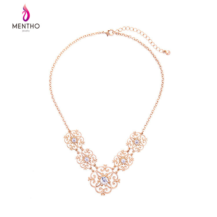 Retro Fashion Palace Flower Shaped Hollow Alloy Crystal Studded Short Necklace