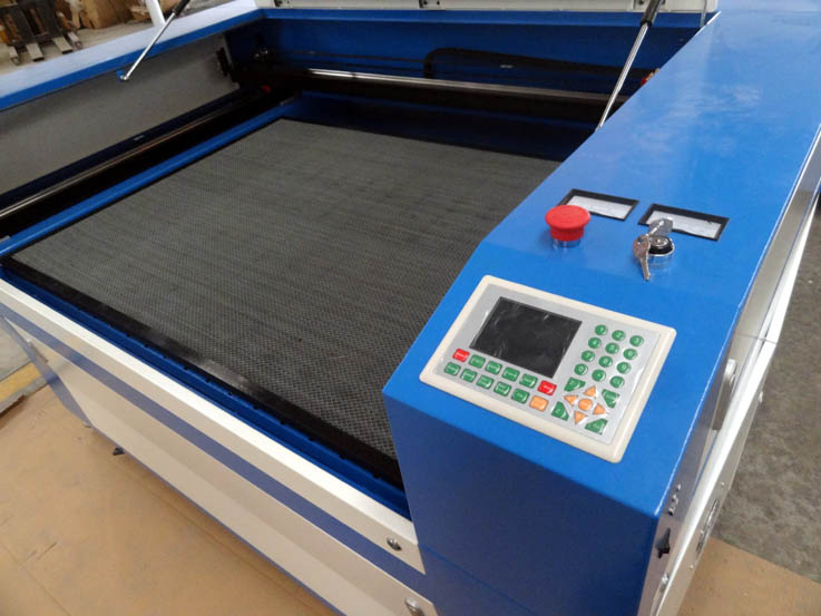CNC Laser Engraving Machine with CO2 Laser Tube