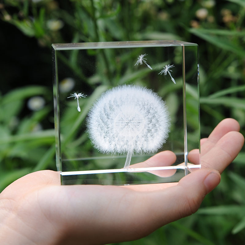 Beauty 3D Crystal Cube with OEM Logo Engraving