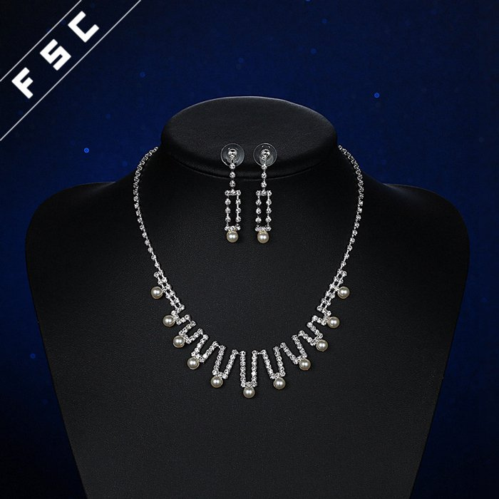 Romantic Imitation Pearl Wedding Jewelry Set in Crystal for Women