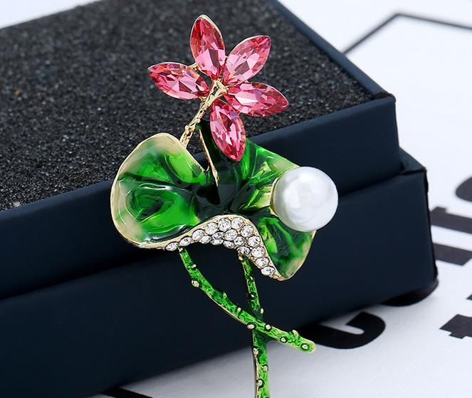 Factory Wholesale Hot Sale Rhinestone Brooch