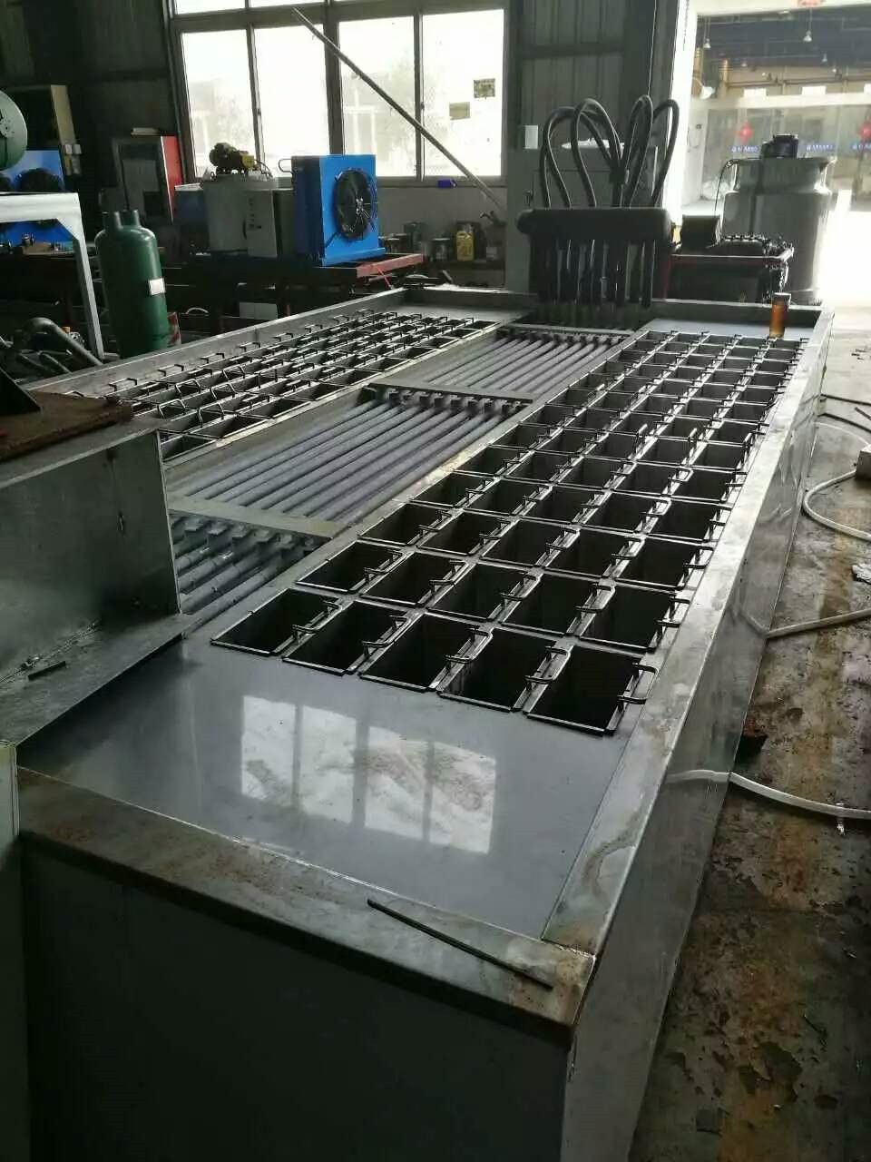 10t/Day Catamaran Fishing Boat Ice Maker with Water Tank
