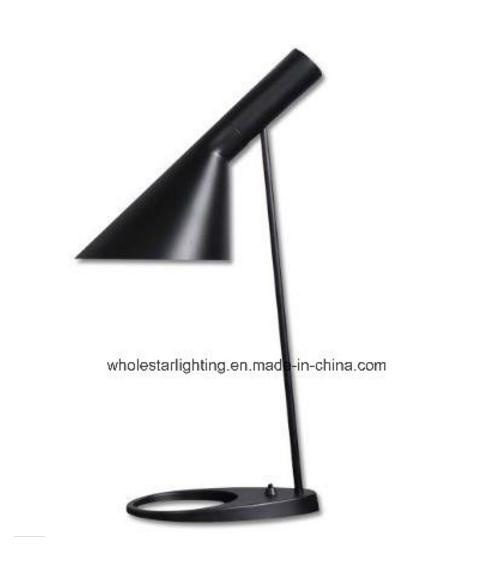 Modern Metal Desk Reading Lamp (WHD-580)