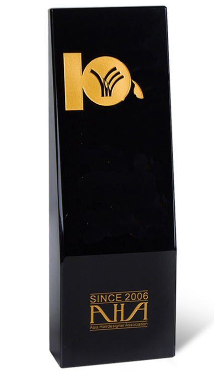 Crystal Trophy (black)