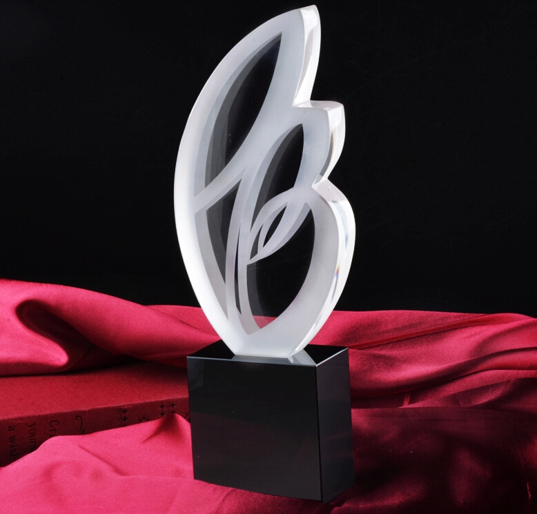 in Many Styles Low Price Souvenir Glass Crystal Trophy