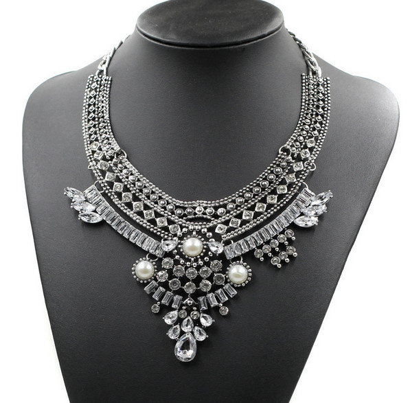 Factory Wholesale Vintage Retro Crystal Necklace