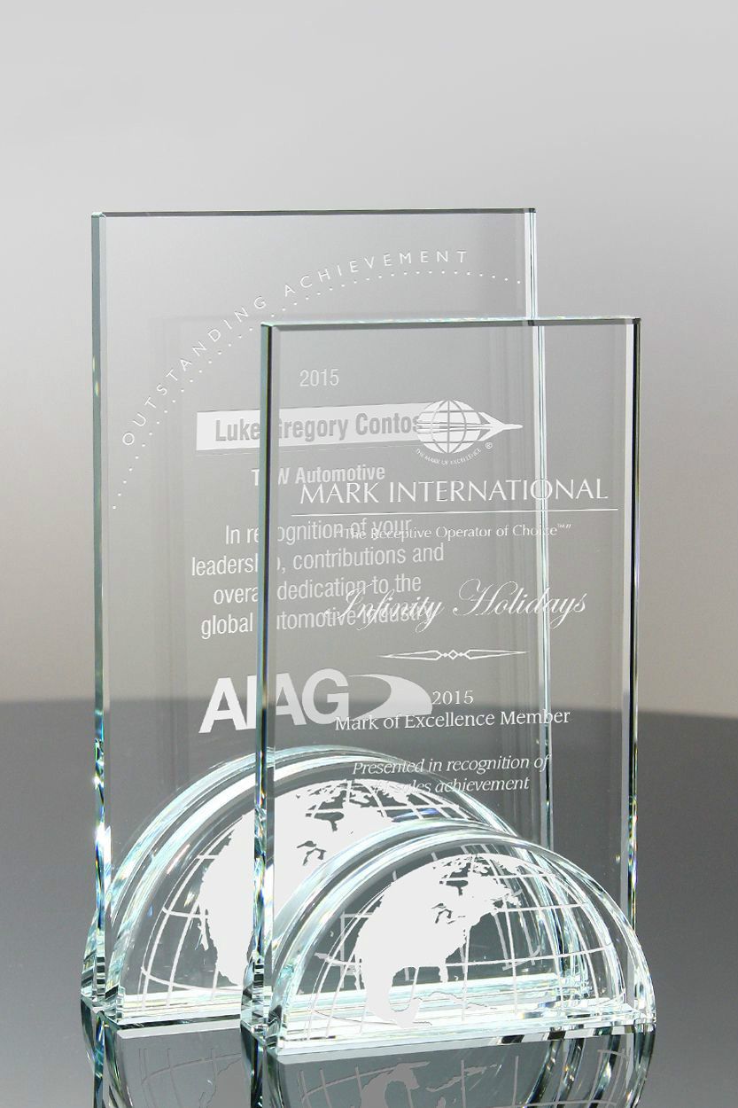 Global Presence Glass Award (#1755, #1754)