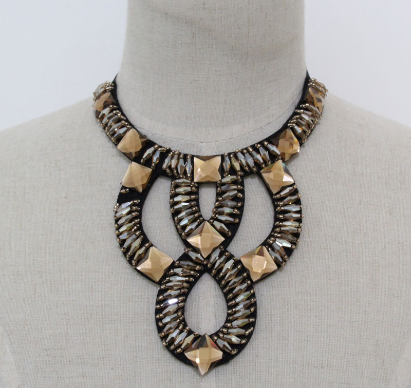 Women Fashion Costume Jewelry Square Crystal Chunky Collar Necklace (JE0153)