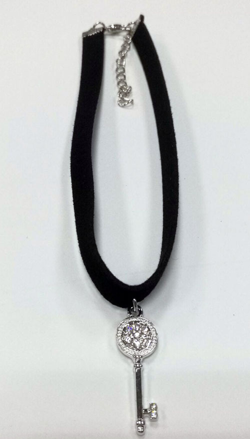 Fashion Jewelry Choker with Good Finish Key Charm with Rhinestones