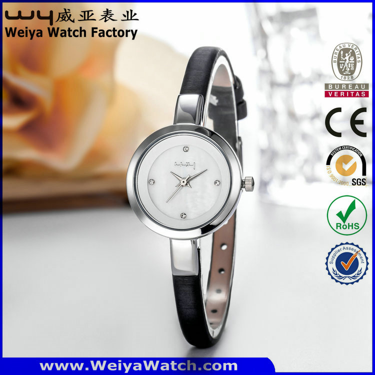 ODM Fashion Casual Leather Strap Quartz Ladies Wrist Watch (Wy-074A)