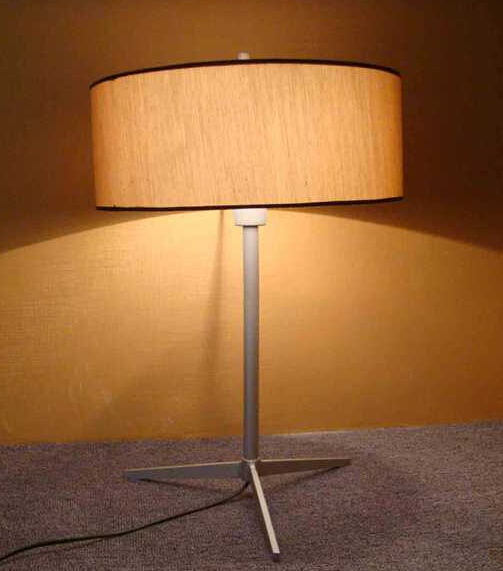Zhongshan Metal Tripod Floor Lamp China Standing Floor Lamps