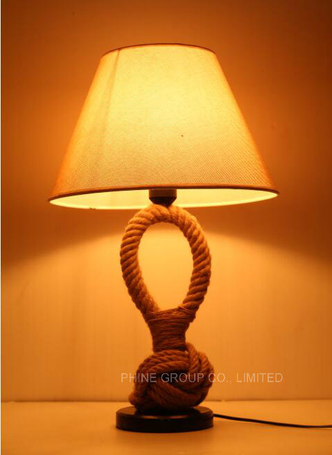 High Quality Fabric Shade Table / Desk Lamp for Study