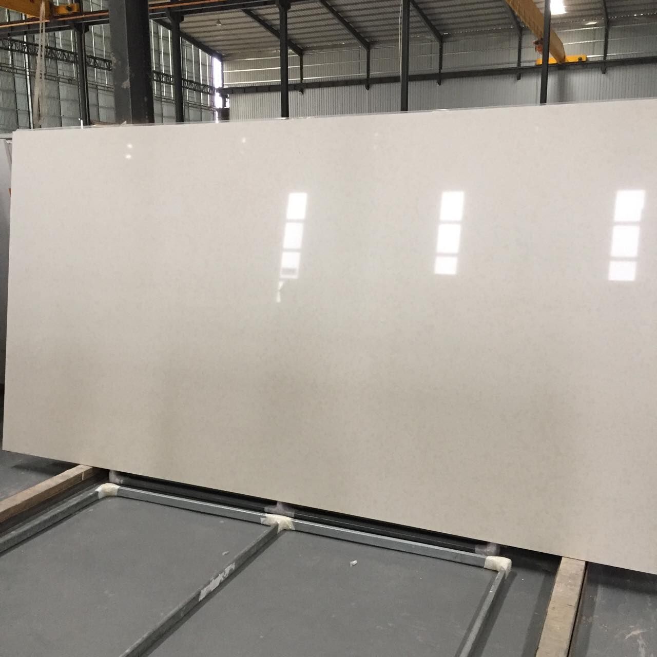 Marble Imitation Artificial Quartz Stone with Reasonable Price