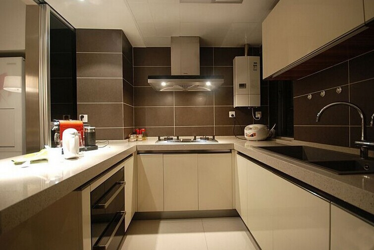High Glossy MDF Kitchen Cabinet (ZHUV)
