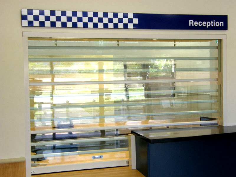 Transparent Security PVC Soft Curtain and Windows Commercial Grilles Rolling Shutter Door (Hz-TD026)