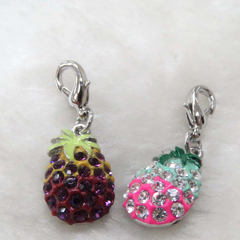 China Wholesale Fashion Alloy Cute Crystal Pineapple Charm (18265)