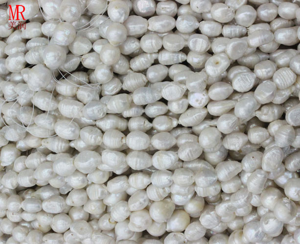 Baroue Freshwater Pearl Strand with Rings