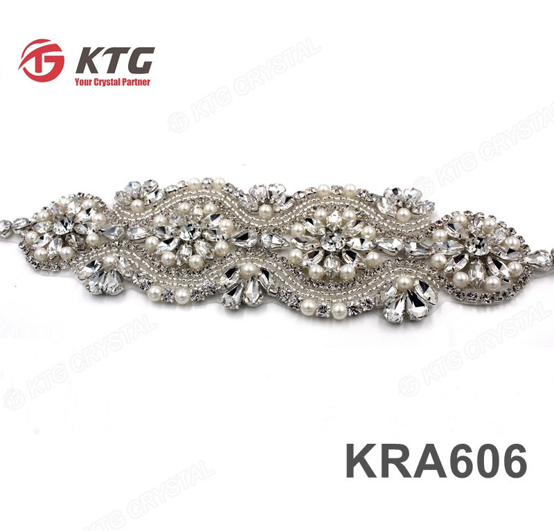 China Supplier Custom Design Wedding Dress Rhinestone Bridal Appliques